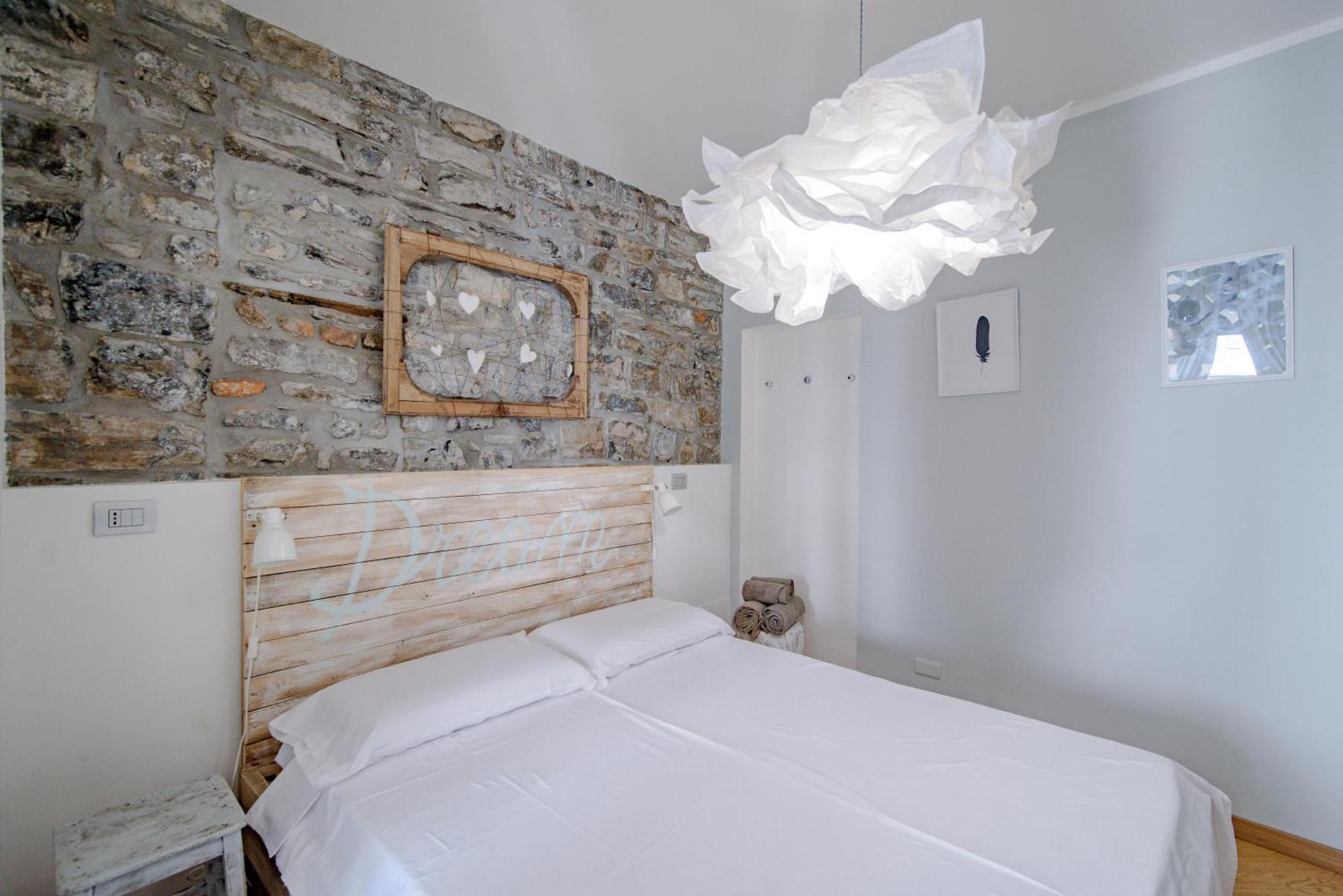 Gem Of The Lake - Luxury Apartment Como Old Town Zewnętrze zdjęcie